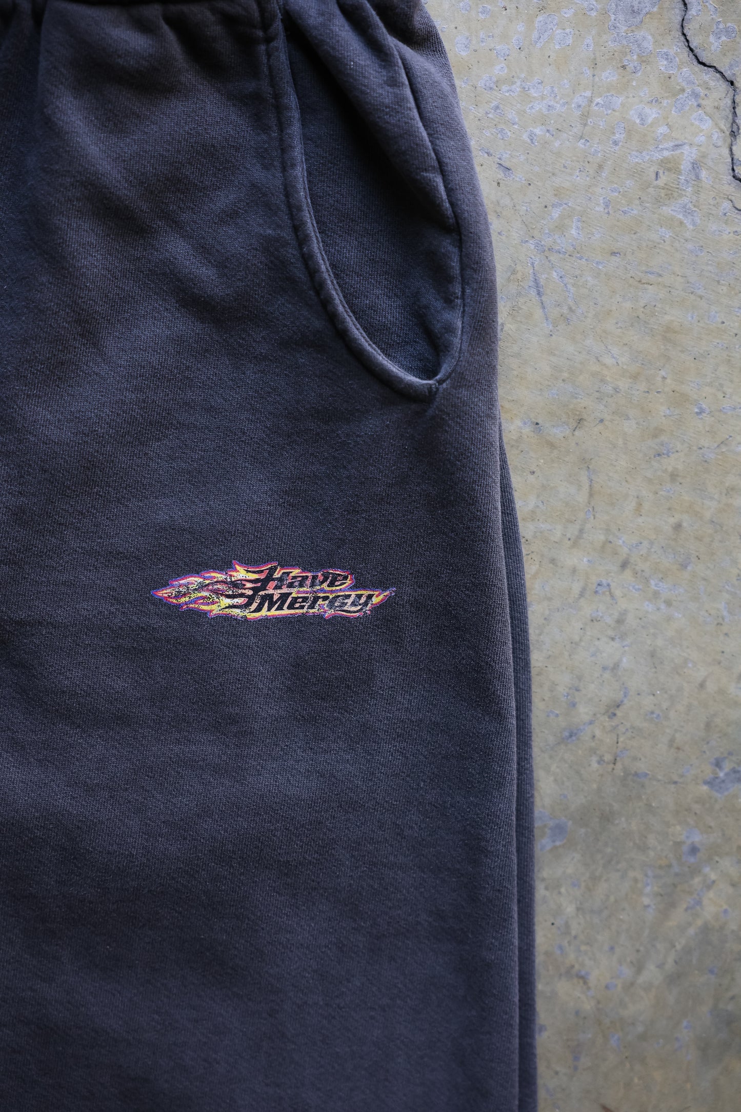 Black Flame 3/4 Shorts (Vintage Black)